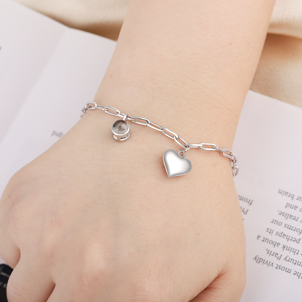 22101201Projection bracelet